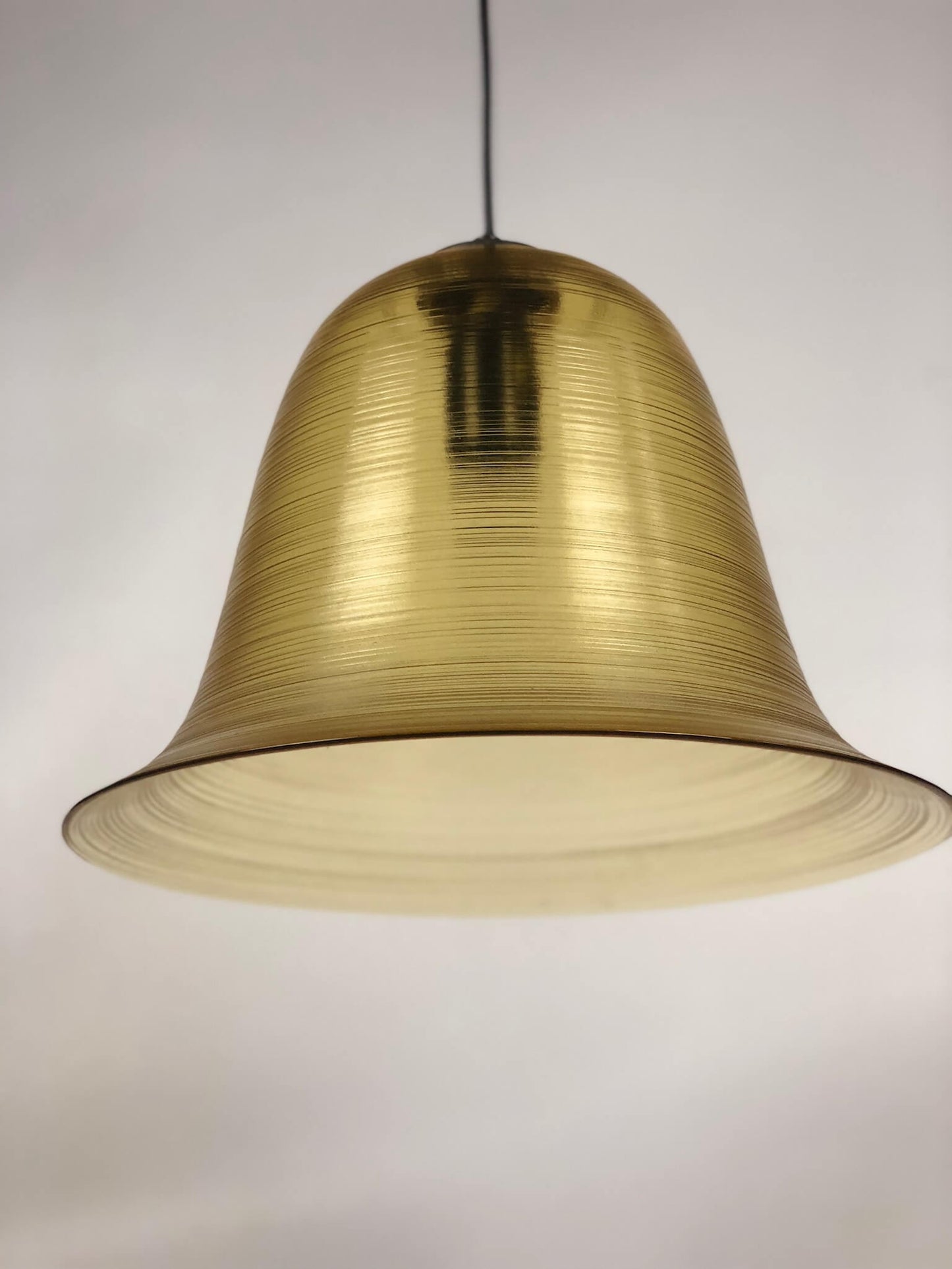 bell pendant VEB