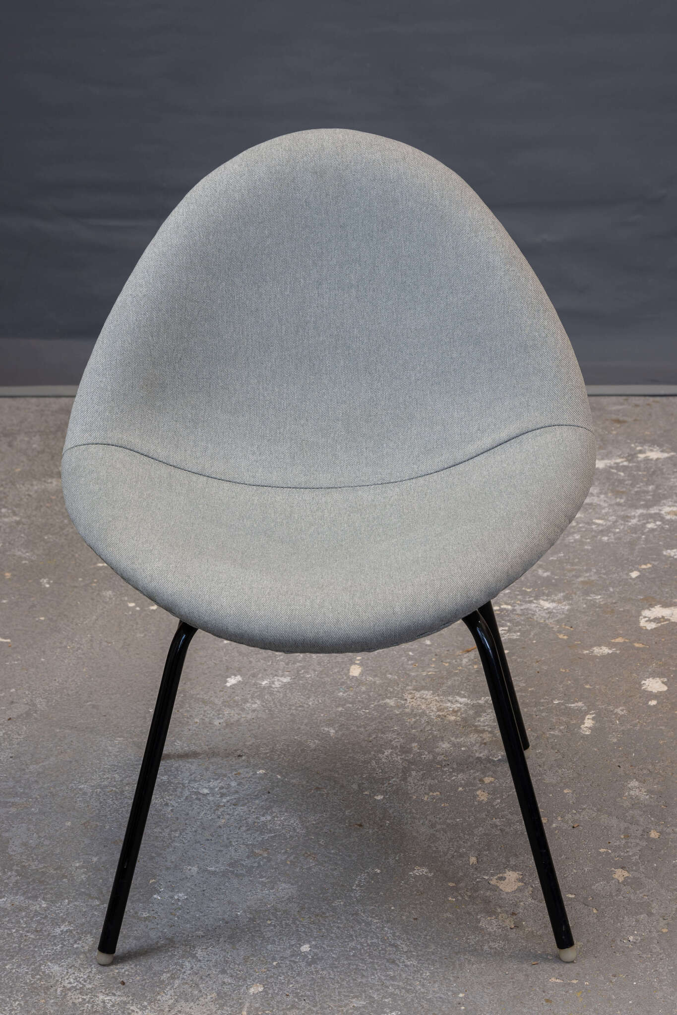 shell chair Navrátil