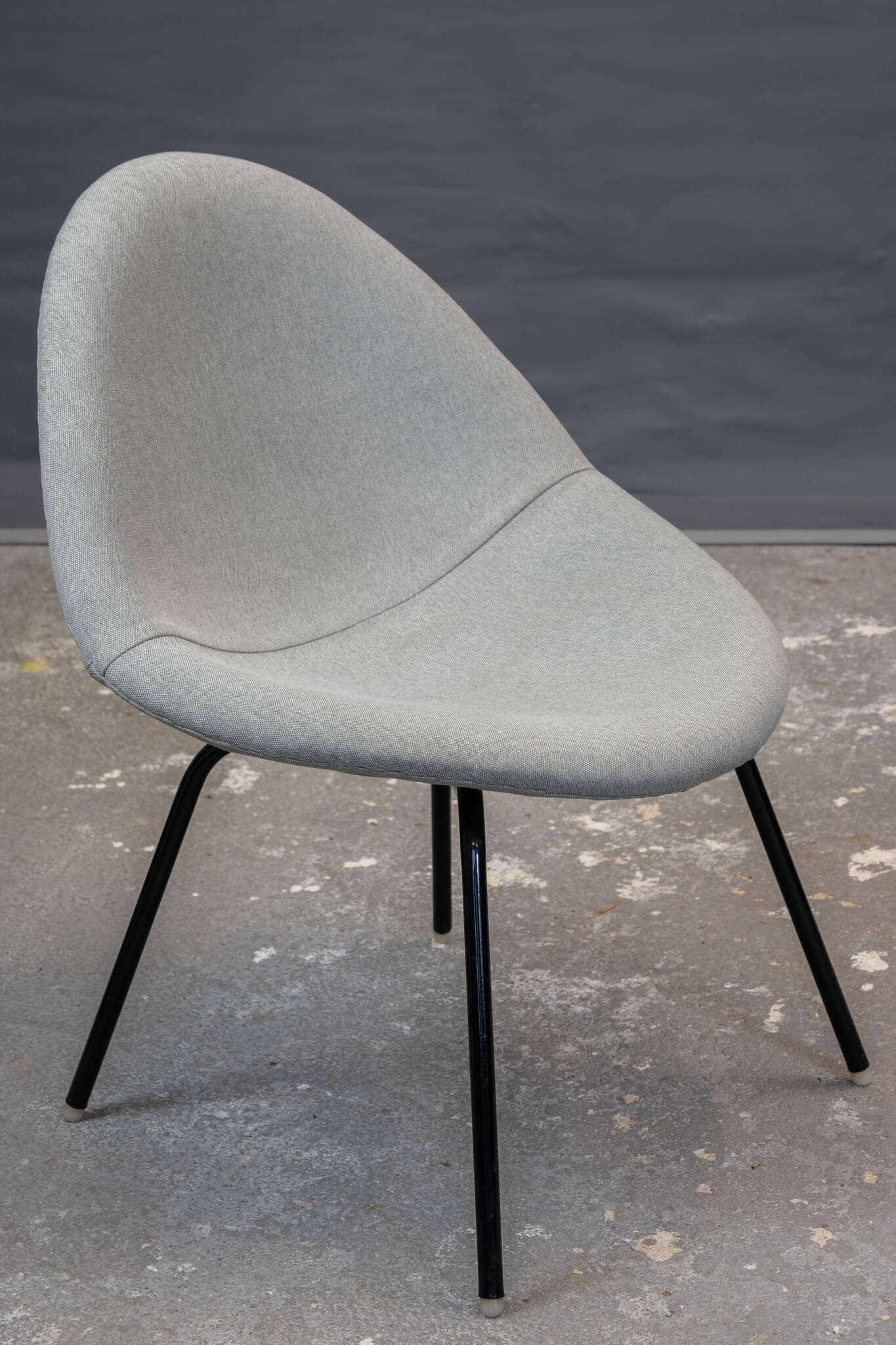 shell chair Navrátil